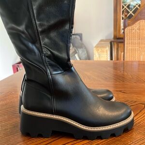 DOLCE VITA VOLETA KNEE HIGH BLACK BOOTS. SIZE 11.